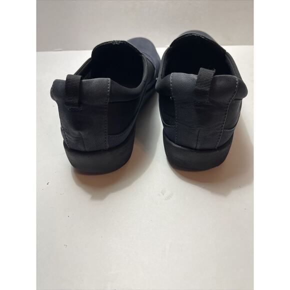 CLARKS Cloudsteppers Women’s Size 9 Black Slip On Shoes - Picture 3 of 5